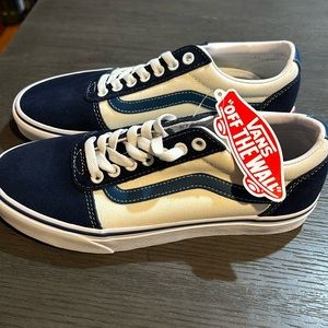 Vans sneakers, brand new